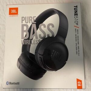 NWT JBL Wireless Headphones